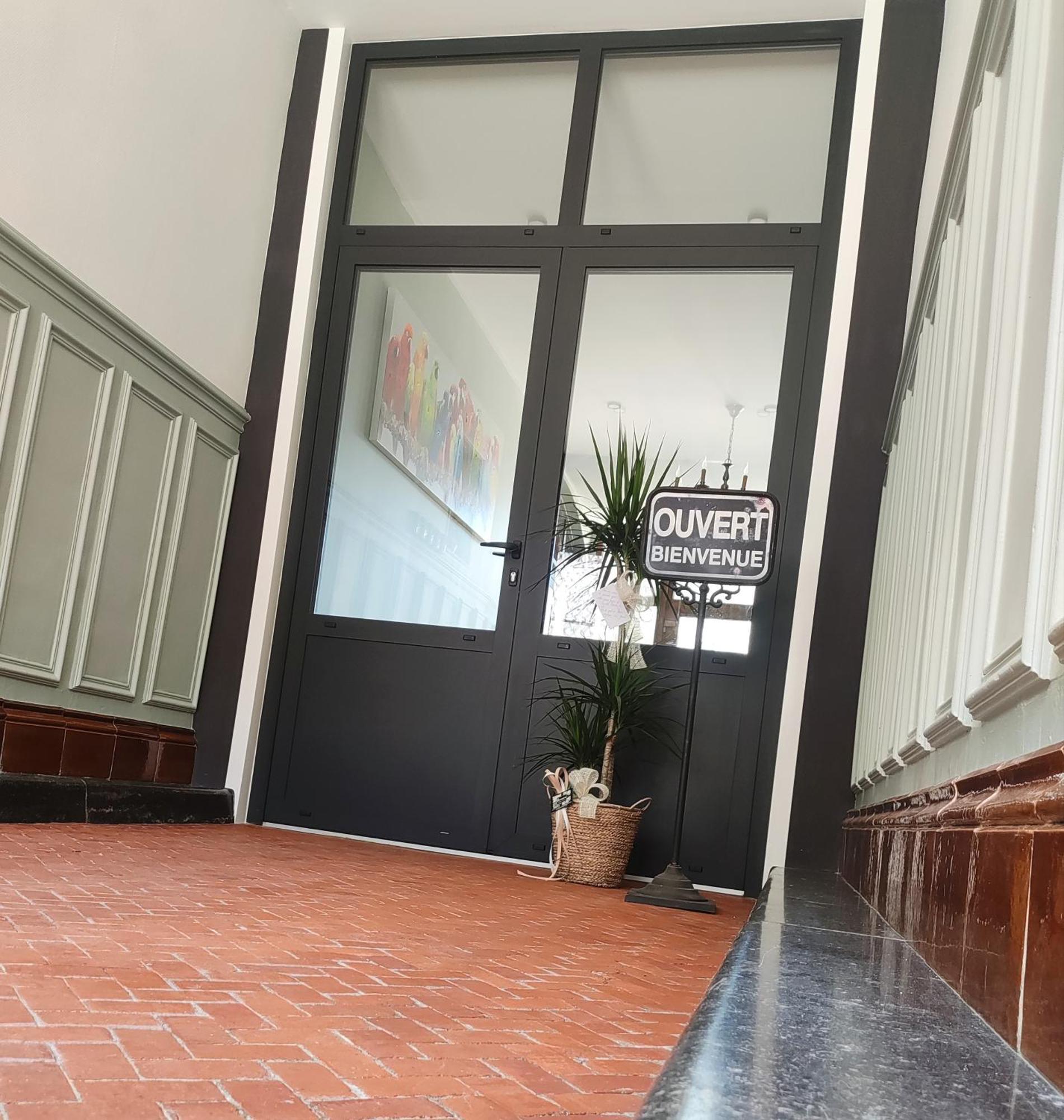 Bed and Breakfast Le Relais Napoleon Avesnes-sur-Helpe Exterior foto